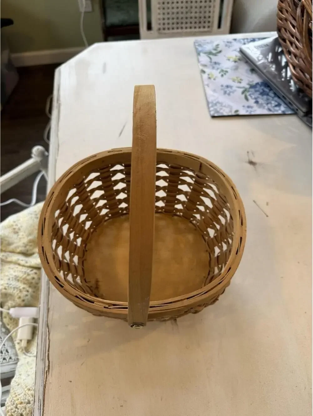 Tan Wicker woven farmhouse, country basket, cottagecore